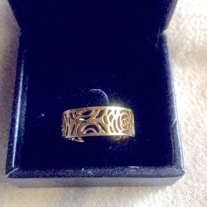 Gold ring